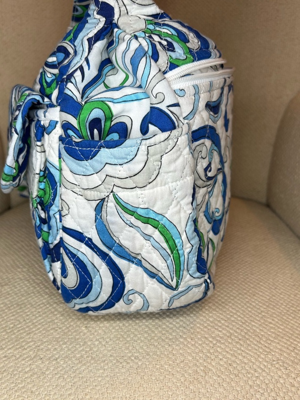 Vera Bradley Cargo Sling in Mediterranean White EUC - Picture 8 of 9